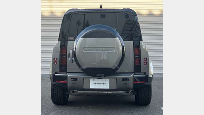 Defender 110 6