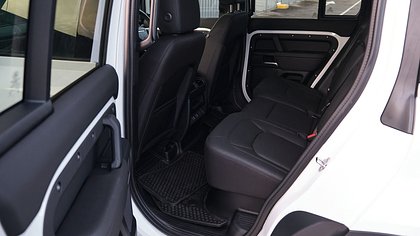 Defender 110 3