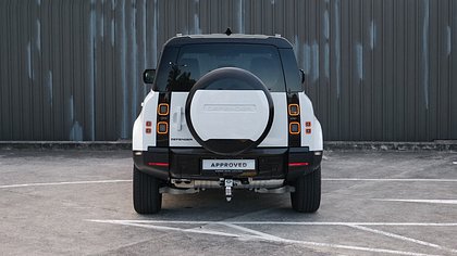 Defender 110 8