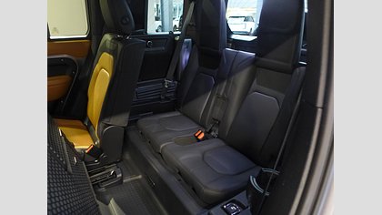 Defender 110 62