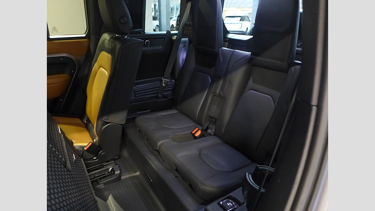 2023 認定中古車 Land Rover Defender 110 アイガーグレイ D300 AWD（AT） X-DYNAMIC HSE D300