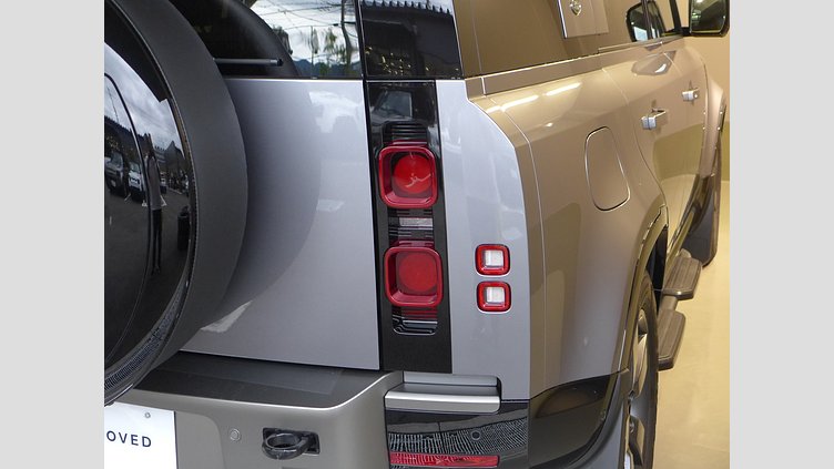 2023 認定中古車 Land Rover Defender 110 アイガーグレイ D300 AWD（AT） X-DYNAMIC HSE D300