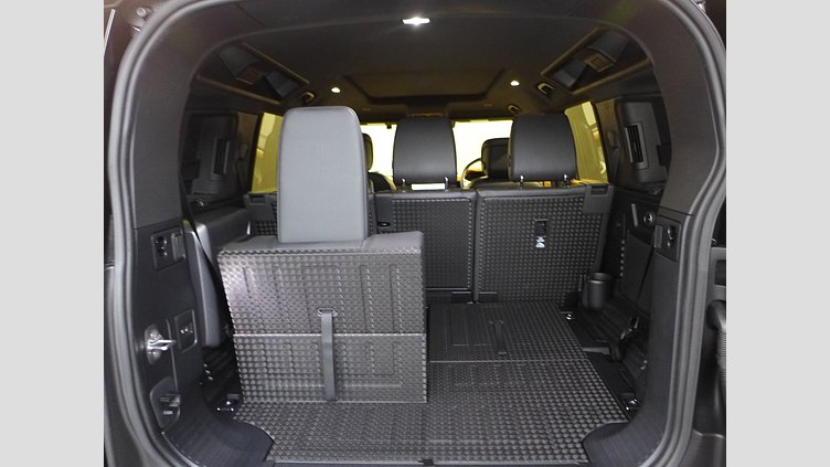 2023 認定中古車 Land Rover Defender 110 アイガーグレイ D300 AWD（AT） X-DYNAMIC HSE D300