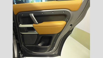 Defender 110 29