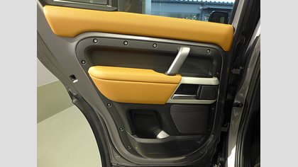 Defender 110 32