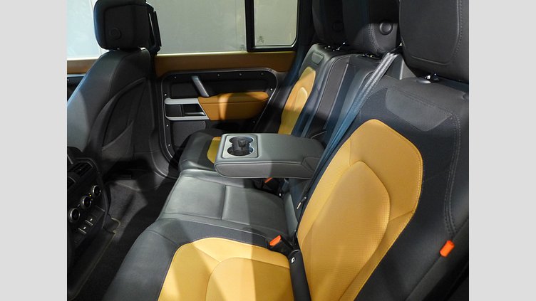 2023 認定中古車 Land Rover Defender 110 アイガーグレイ D300 AWD（AT） X-DYNAMIC HSE D300