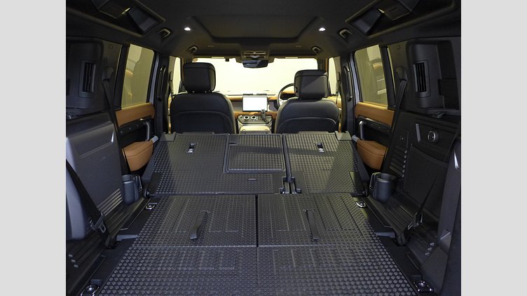 2023 認定中古車 Land Rover Defender 110 アイガーグレイ D300 AWD（AT） X-DYNAMIC HSE D300