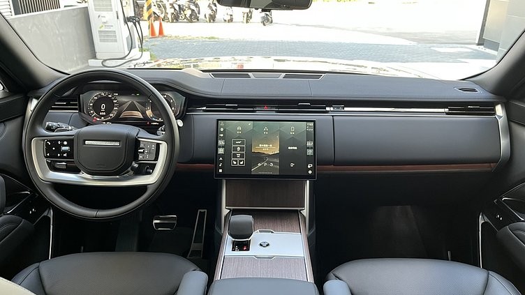 2025 認證中古車 Land Rover Range Rover (1EH)Varesine雷瓦澤藍 P400 汽油 (輕油電混合) 標準軸距 SE