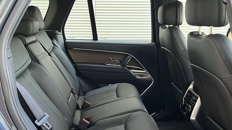 2025 認證中古車 Land Rover Range Rover (1EH)Varesine雷瓦澤藍 P400 汽油 (輕油電混合) 標準軸距 SE