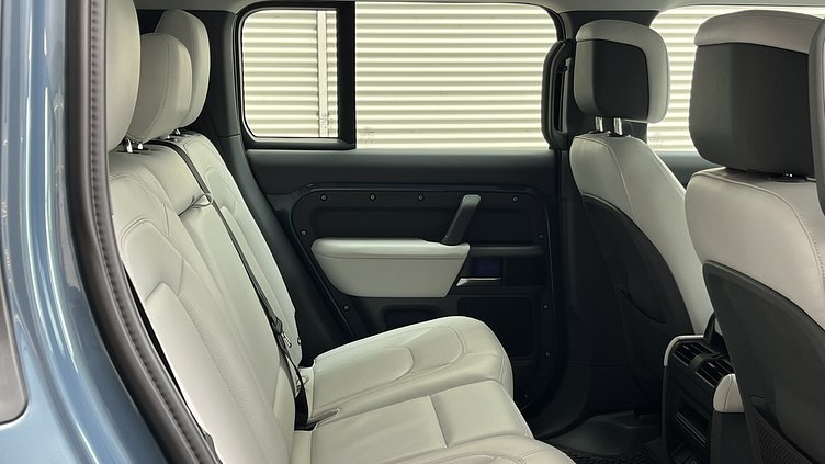 2024 認證中古車 Land Rover Defender 110 Tasman Blue 3.0 litre i6D​  X-Dynamic HSE