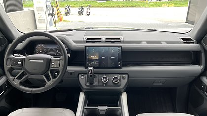Defender 110 6
