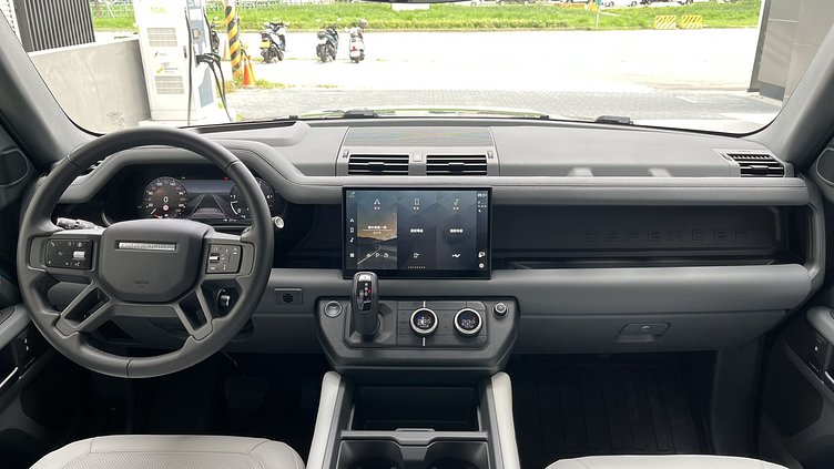 2024 認證中古車 Land Rover Defender 110 Tasman Blue 3.0 litre i6D​  X-Dynamic HSE
