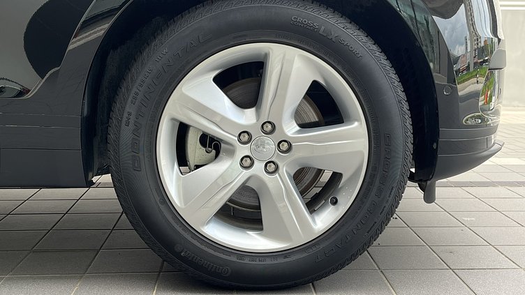 2024 認證中古車 Land Rover Range Rover Velar Santorini Black 2.0 litre i4P​ Standard Wheelbase S