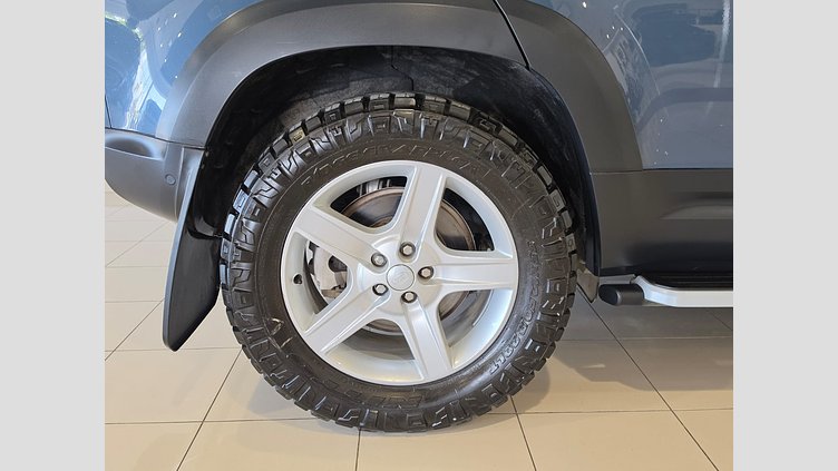 2020 Seminuevos Approved Land Rover Defender 110 Tasman Blue 3.0 litre i6P​ SE