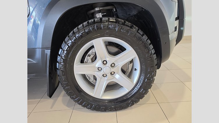 2020 Seminuevos Approved Land Rover Defender 110 Tasman Blue 3.0 litre i6P​ SE