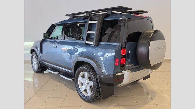 2020 Seminuevos Approved Land Rover Defender 110 Tasman Blue 3.0 litre i6P​ SE