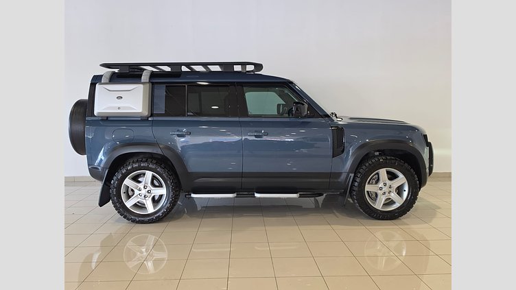 2020 Seminuevos Approved Land Rover Defender 110 Tasman Blue 3.0 litre i6P​ SE