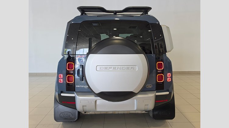 2020 Seminuevos Approved Land Rover Defender 110 Tasman Blue 3.0 litre i6P​ SE