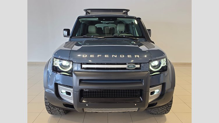 2020 Seminuevos Approved Land Rover Defender 110 Tasman Blue 3.0 litre i6P​ SE