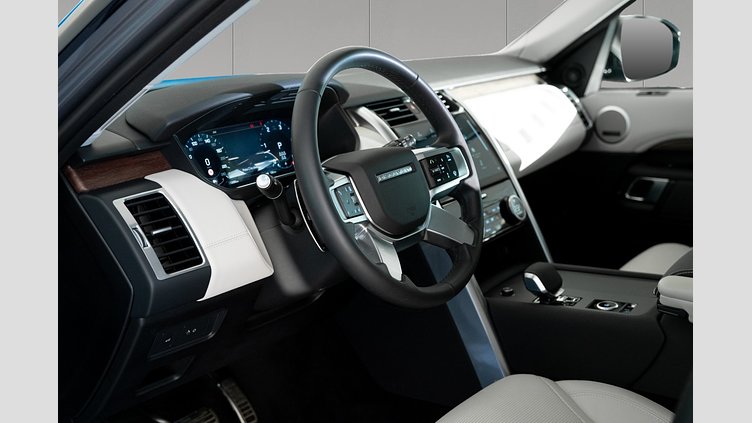 2024 Apstiprināts Land Rover Discovery Eiger Grey 3.0 litre i6D​ Dynamic SE D250