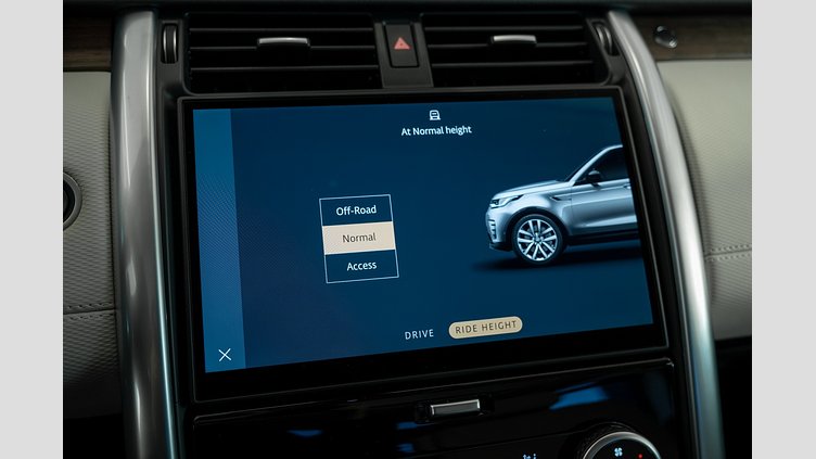 2024 Apstiprināts Land Rover Discovery Eiger Grey 3.0 litre i6D​ Dynamic SE D250