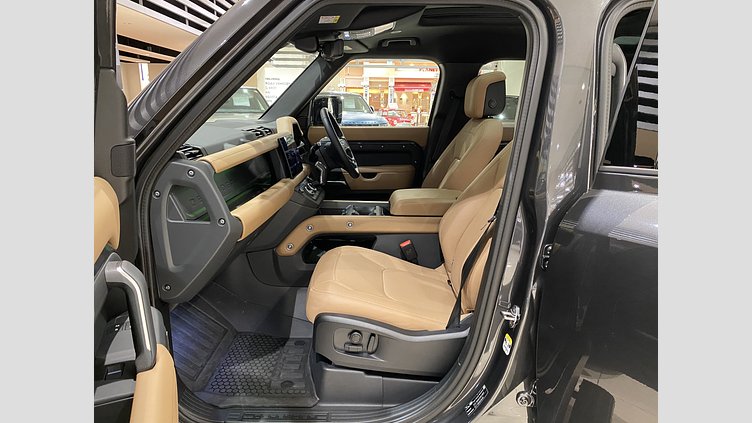 2025 認定中古車 Land Rover Defender 110 カルパチアングレイ D350 ディーゼルマイルドハイブリッド X-Dynamic HSE