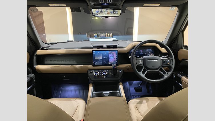 2025 認定中古車 Land Rover Defender 110 カルパチアングレイ D350 ディーゼルマイルドハイブリッド X-Dynamic HSE