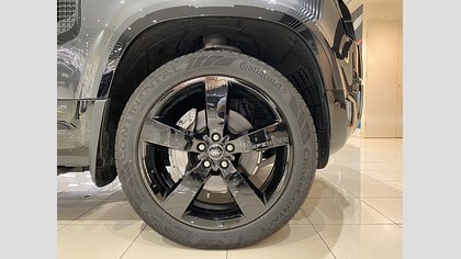 Defender 110 8