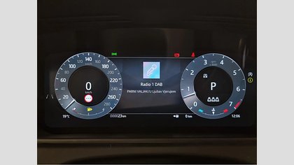 Range Rover Velar 9