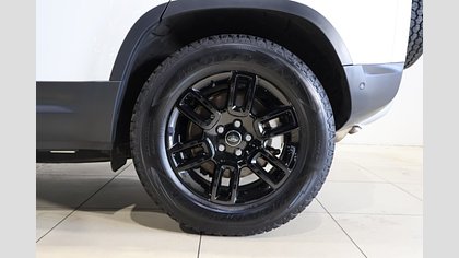 Defender 110 8