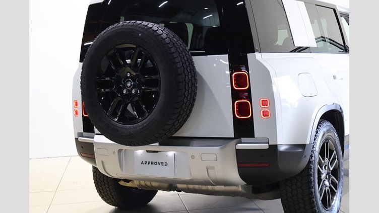 2025 認定中古車 Land Rover Defender 110 フジホワイト D350 ディーゼルマイルドハイブリッド S