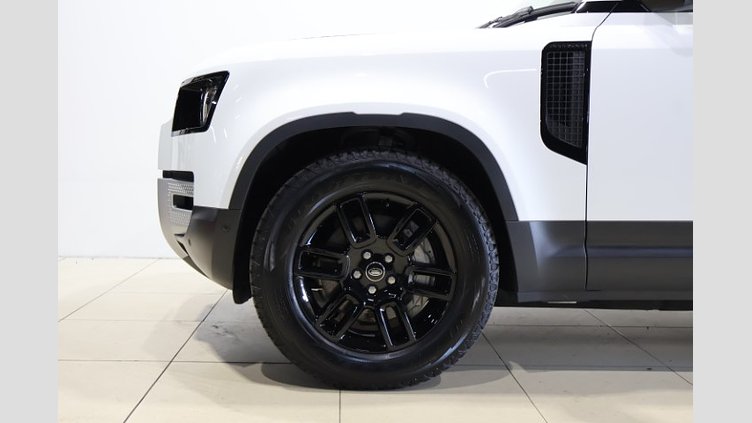 2025 認定中古車 Land Rover Defender 110 フジホワイト D350 ディーゼルマイルドハイブリッド S