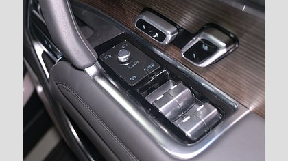 Range Rover 19