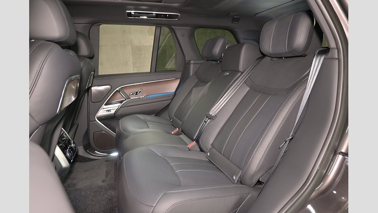 2024 認定中古車 Land Rover Range Rover シャラントグレイ D350 AWD MHEV（AT） スタンダードホイールベース Autobiography