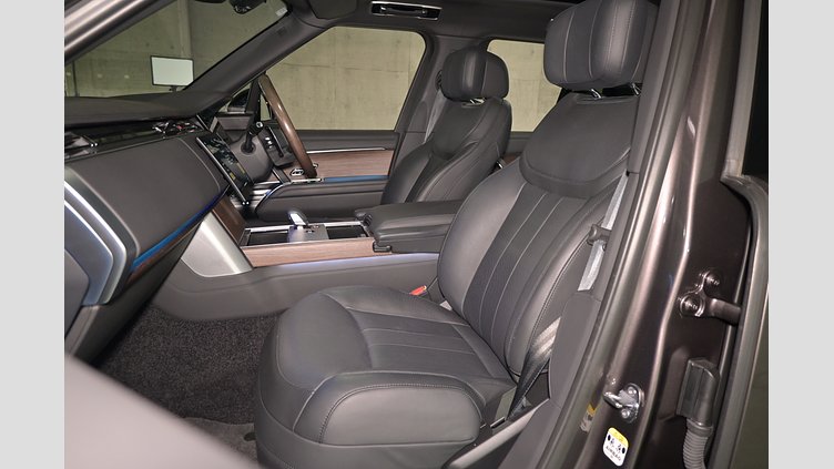 2024 認定中古車 Land Rover Range Rover シャラントグレイ D350 AWD MHEV（AT） スタンダードホイールベース Autobiography