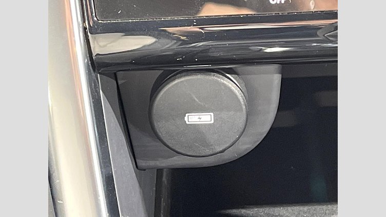 2019 認定中古車 Land Rover Discovery Sport フィレンツェレッド D180 AWD（オートマチック） 標準ホイールベース ディスカバリー スポーツ R-DYNAMIC SE
