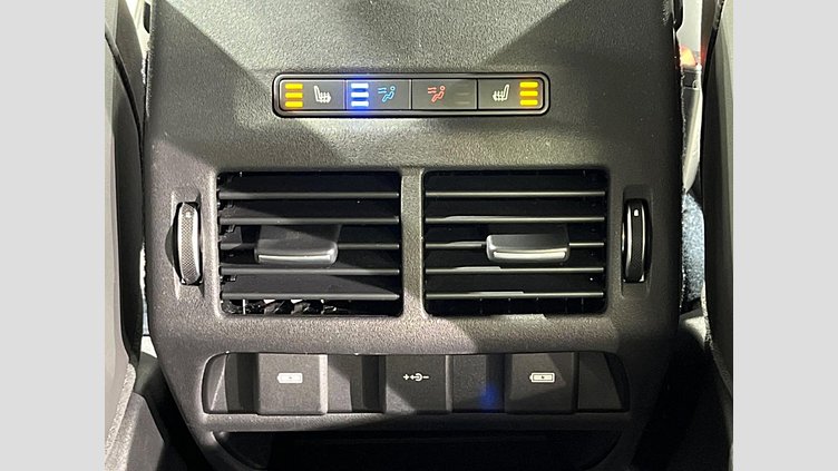 2019 認定中古車 Land Rover Discovery Sport フィレンツェレッド D180 AWD（オートマチック） 標準ホイールベース ディスカバリー スポーツ R-DYNAMIC SE
