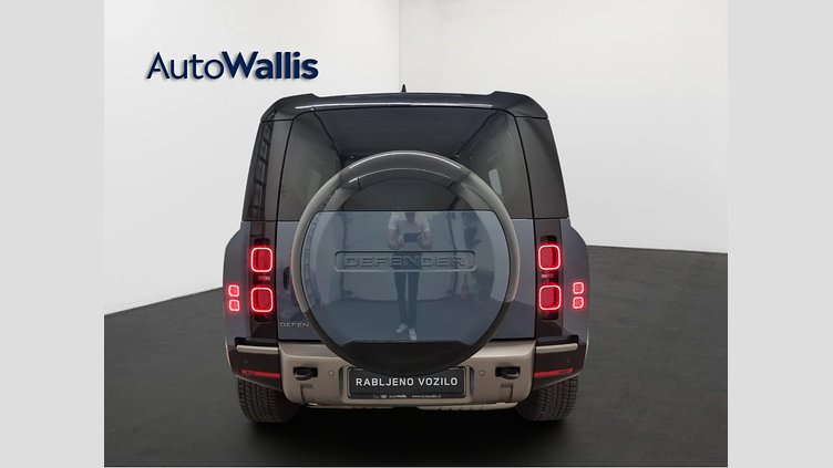 2024 Rabljena vozila Land Rover Defender 110 Tasman Blue D250 AWD AUTOMATIC MHEV DYNAMIC HSE 