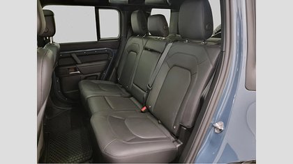 Defender 110 8