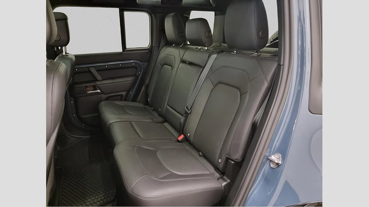 2024 Rabljena vozila Land Rover Defender 110 Tasman Blue D250 AWD AUTOMATIC MHEV DYNAMIC HSE 