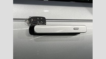 Range Rover Velar 21