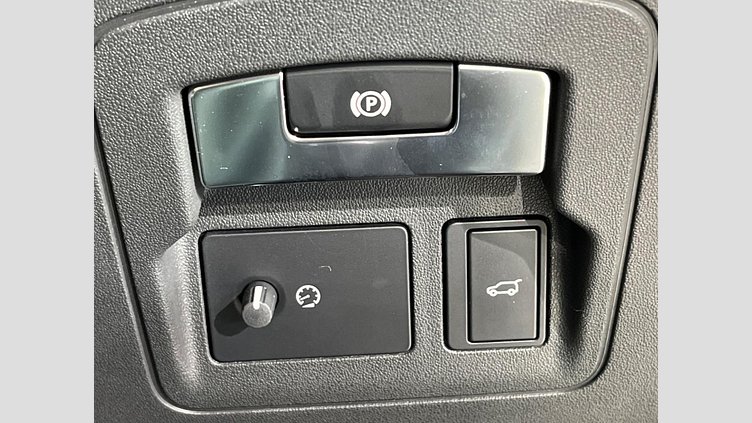 2019 認定中古車 Land Rover Range Rover Velar Indus Silver 2.0 litre i4D Diesel R-DYNAMIC S