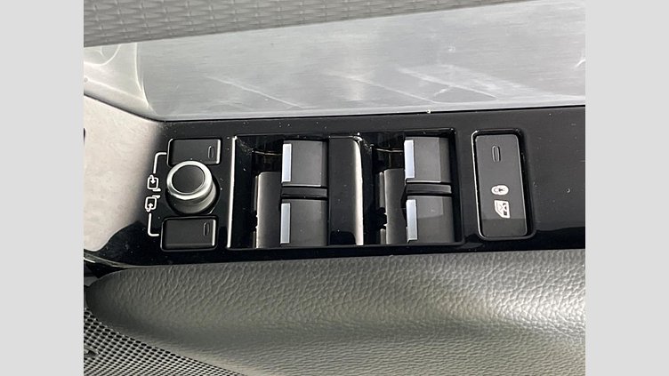2019 認定中古車 Land Rover Range Rover Velar Indus Silver 2.0 litre i4D Diesel R-DYNAMIC S