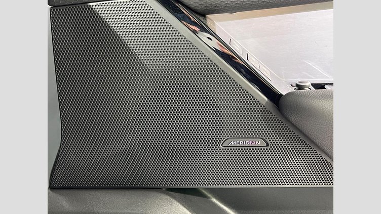 2019 認定中古車 Land Rover Range Rover Velar Indus Silver 2.0 litre i4D Diesel R-DYNAMIC S