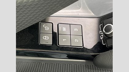 Range Rover Velar 16