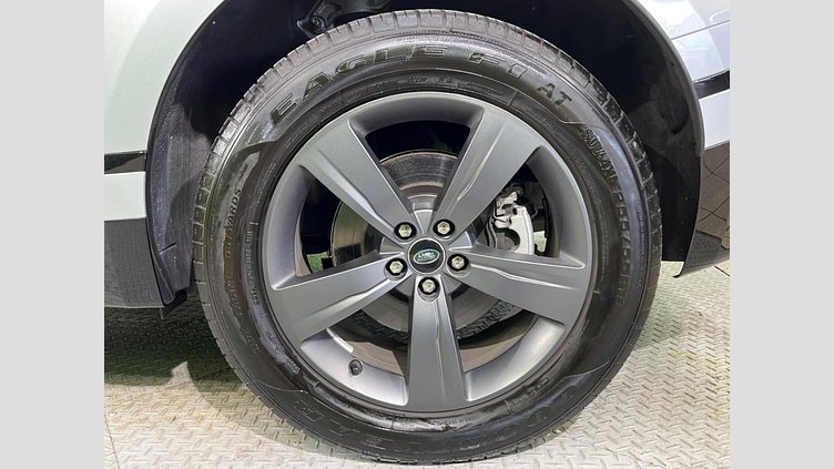 2019 認定中古車 Land Rover Range Rover Velar Indus Silver 2.0 litre i4D Diesel R-DYNAMIC S