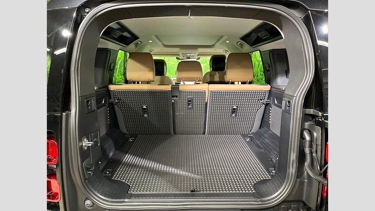 2024 認定中古車 Land Rover Defender 110 サントリーニブラック D350 ディーゼルマイルドハイブリッド X-Dynamic HSE