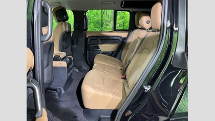 Defender 110 4