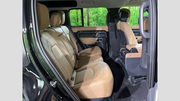 2024 認定中古車 Land Rover Defender 110 サントリーニブラック D350 ディーゼルマイルドハイブリッド X-Dynamic HSE
