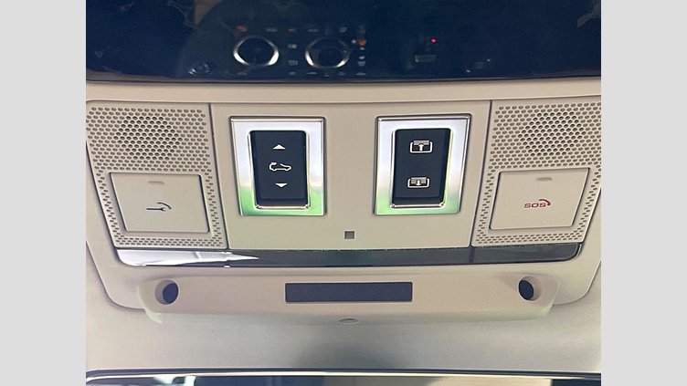 2024 認定中古車 Land Rover Defender 110 サントリーニブラック D350 ディーゼルマイルドハイブリッド X-Dynamic HSE